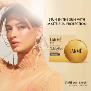 Lakmé Sun Expert Ultra Matte SPF 40 PA+++ Compact (7g)